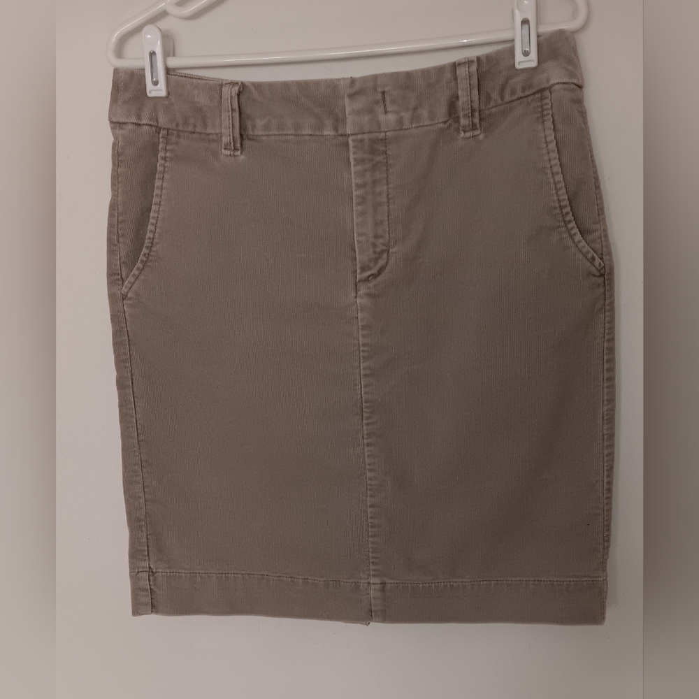 Eddie Bauer skirt corduroy nice!